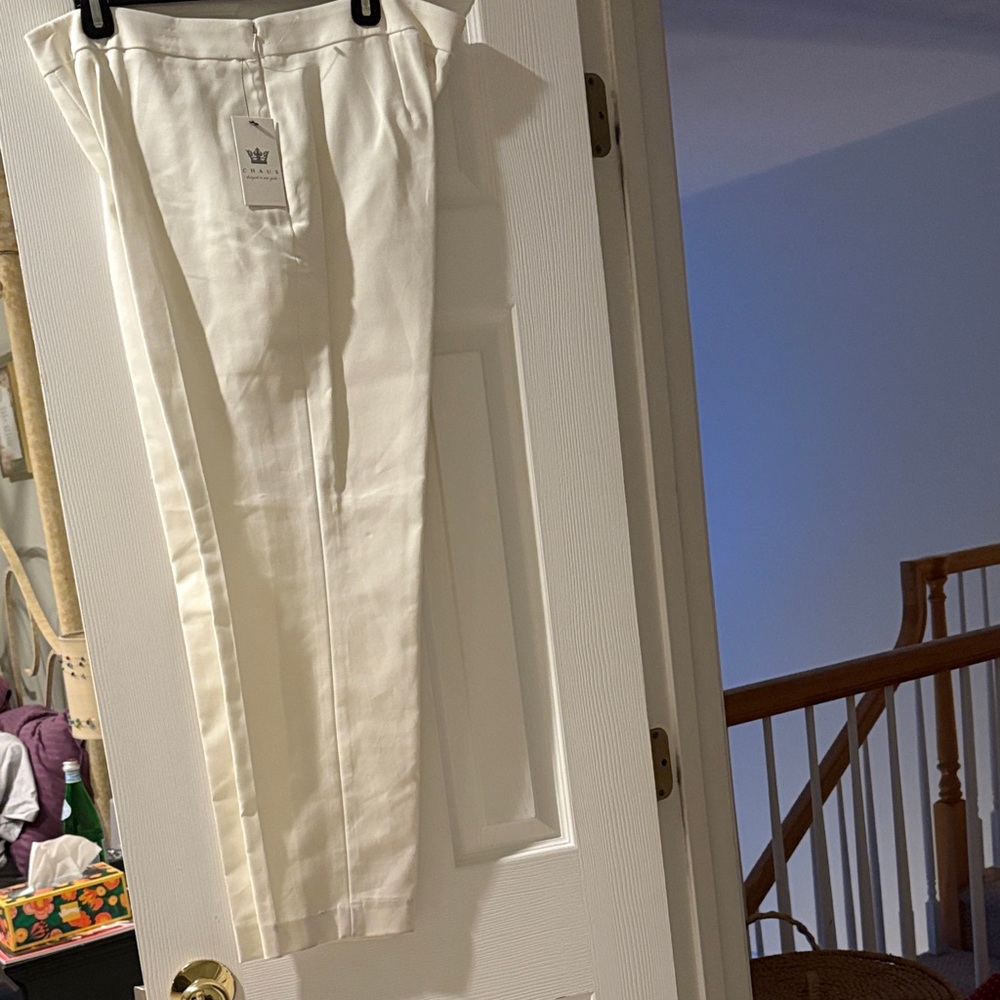 Chaus Women’s white Dress Pants